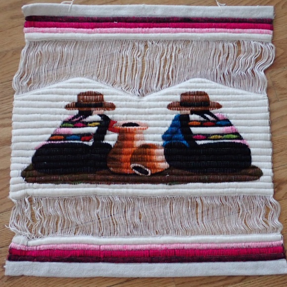 Peruvian Folk Art Alpaca LLama Hand Woven Coiled Wool Wall Hanging 19"X19" Mint - Picture 3 of 7